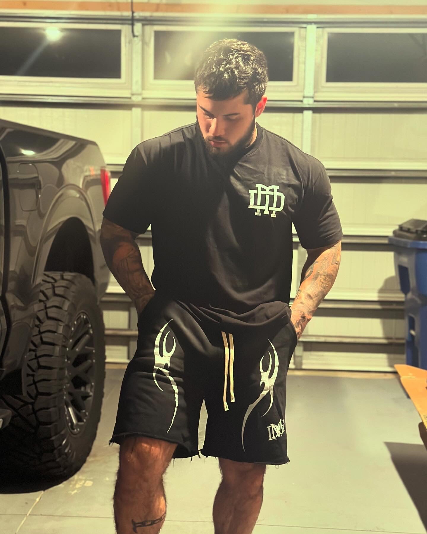 SLASHER SHORT - BLACK