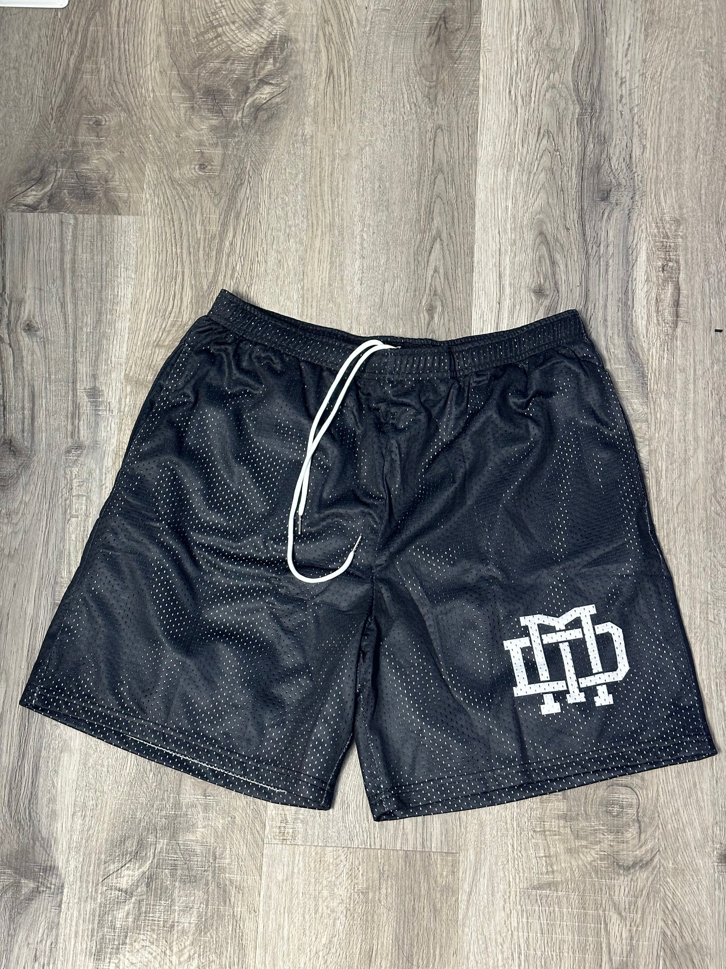 MESH SIGNATURE SHORT