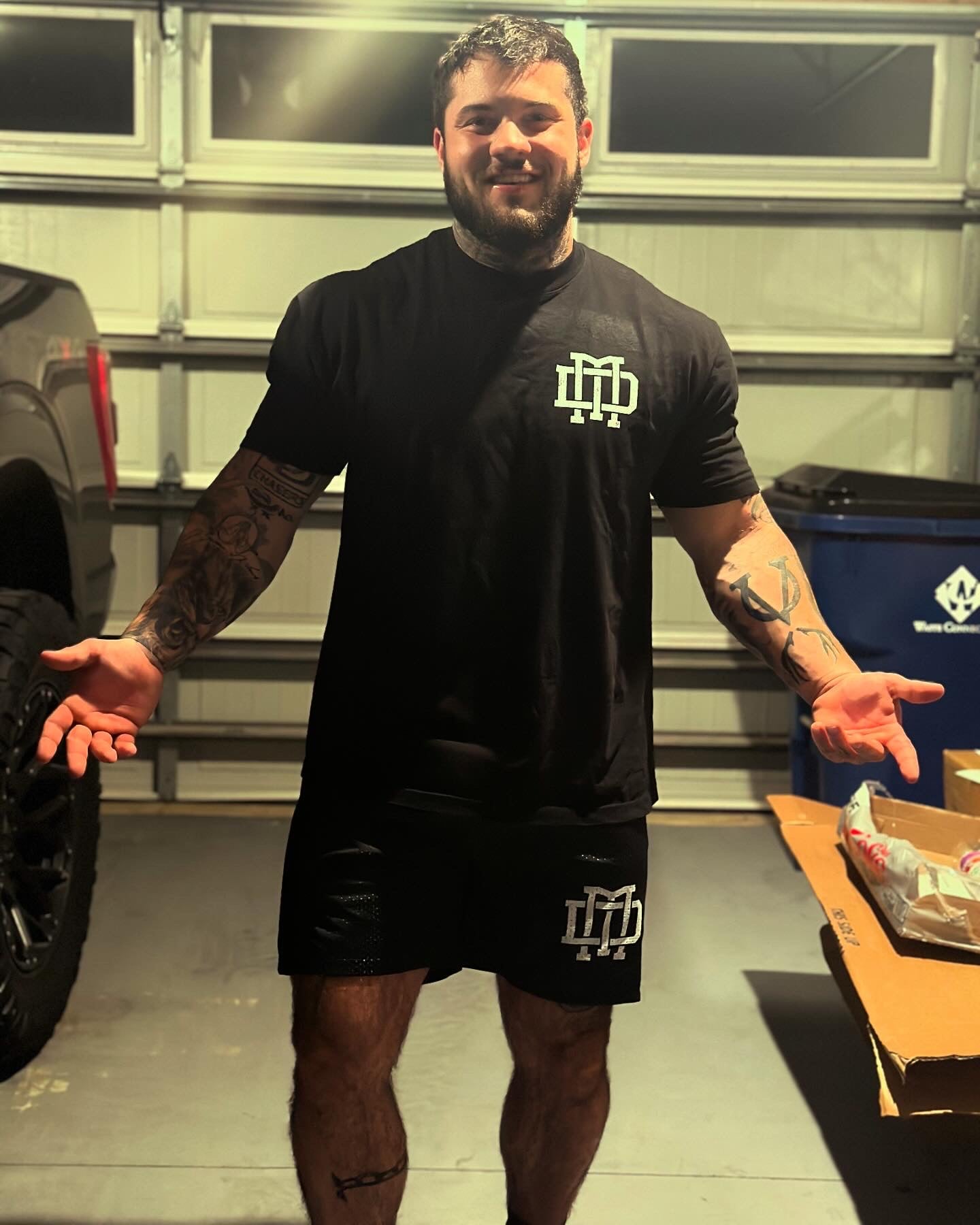 MESH SIGNATURE SHORT
